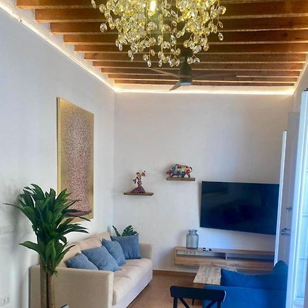 Casa Naty, Espacioso Renovado Apartamento En El Centro De Malaga Exterior photo