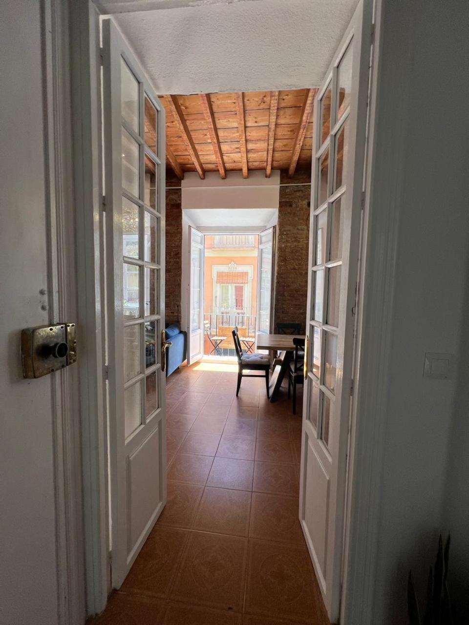 Casa Naty, Espacioso Renovado Apartamento En El Centro De Malaga Exterior photo