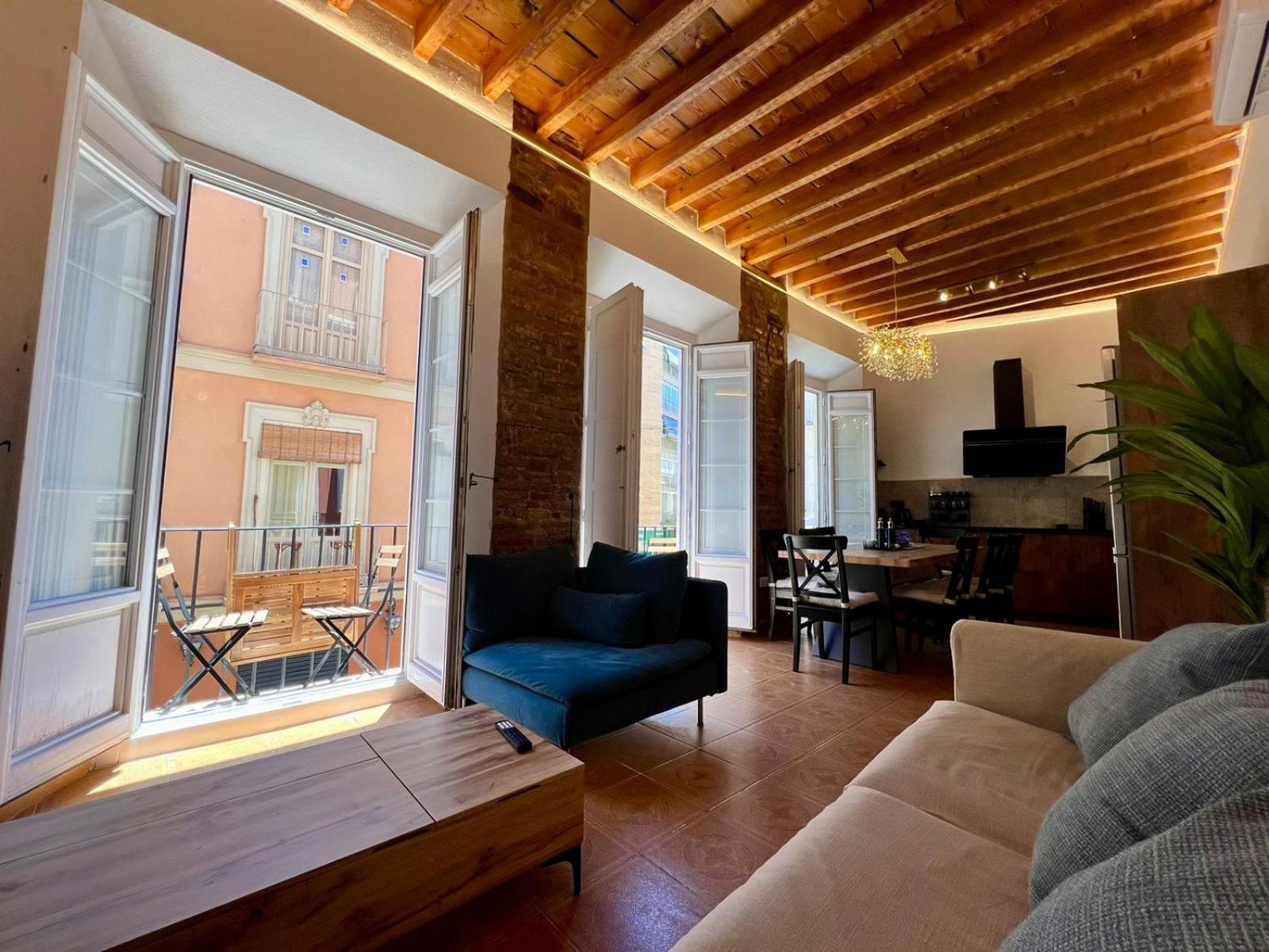 Casa Naty, Espacioso Renovado Apartamento En El Centro De Malaga Exterior photo