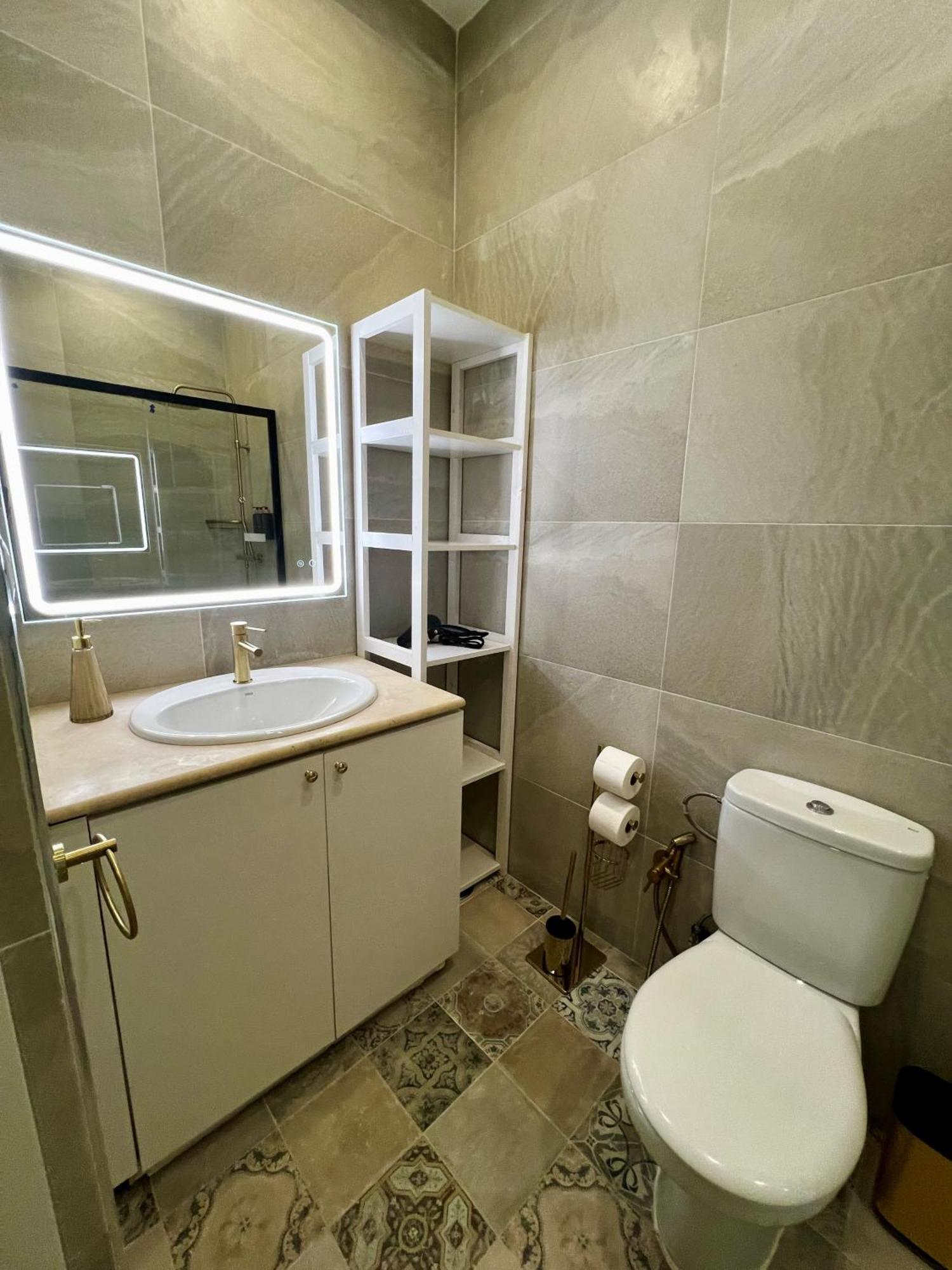 Casa Naty, Espacioso Renovado Apartamento En El Centro De Malaga Exterior photo