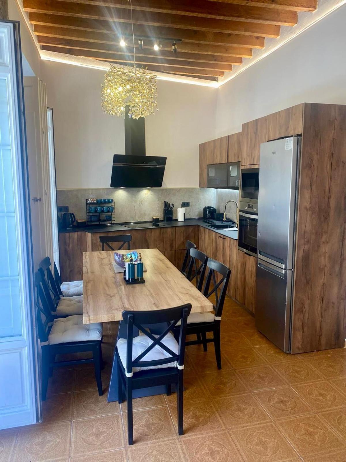 Casa Naty, Espacioso Renovado Apartamento En El Centro De Malaga Exterior photo