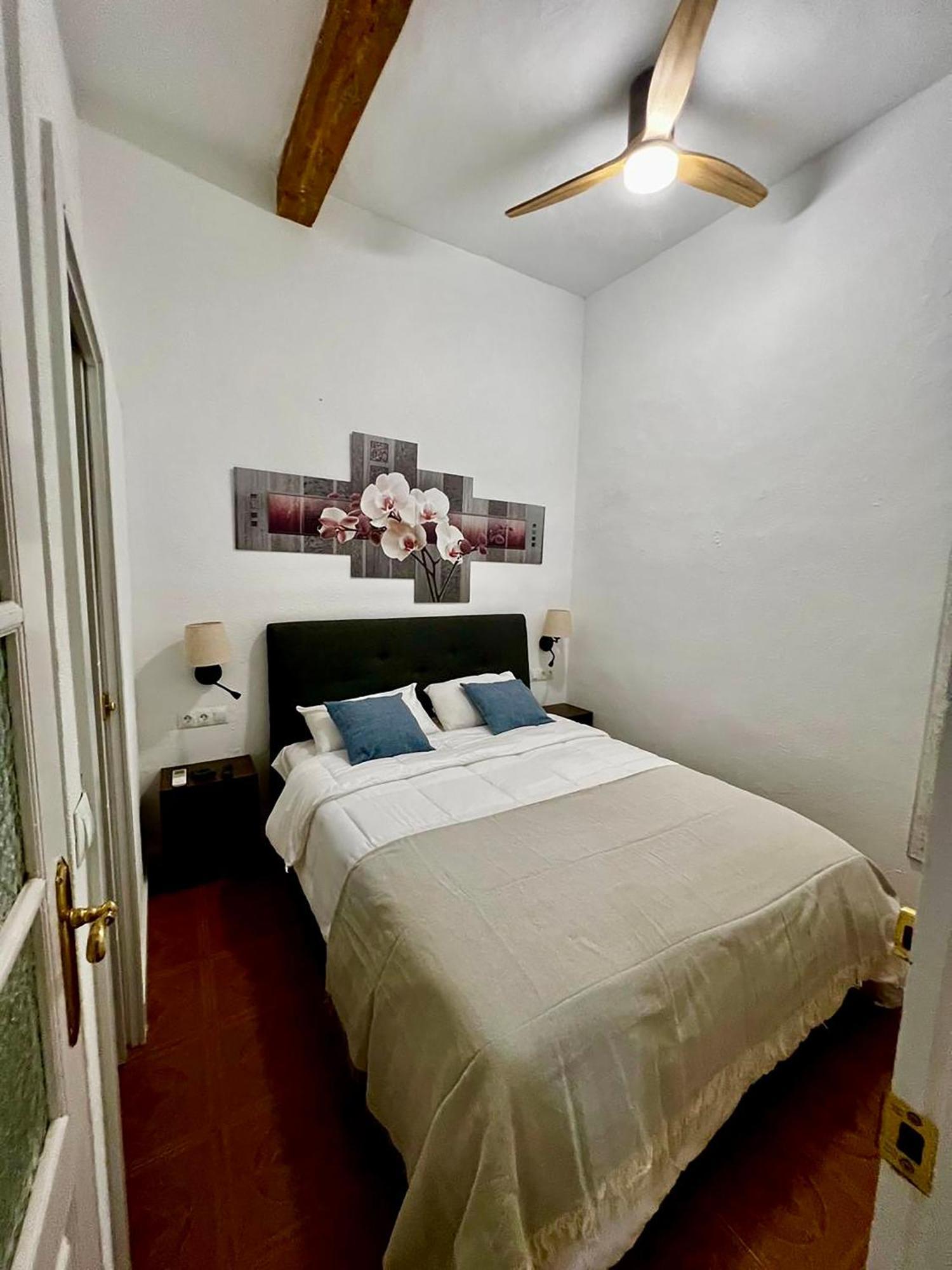 Casa Naty, Espacioso Renovado Apartamento En El Centro De Malaga Exterior photo