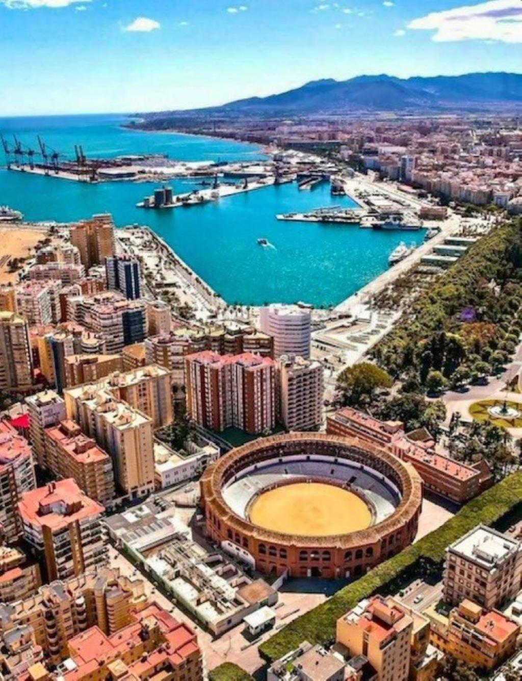 Casa Naty, Espacioso Renovado Apartamento En El Centro De Malaga Exterior photo